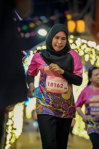 BIB: 18162, 1634
                            <button type="button" onclick="openModal(24740546)" class="btn btn-primary btn-sm float-right btn-popup" data-toggle="modal" data-target=".modal-high-quality">
                        <i class="fas fa-shopping-cart"></i> Add to Cart
                    </button>
                                            <button type="button" onclick="isThisMe(24740546, true)" class="btn btn-success btn-sm float-right btn-popup btn-isme hidden" data-toggle="tooltip" data-placement="bottom" title="นี่คือรูปของคุณใช่ไหม คลิกที่นี่เพื่อเอาเข้าอัลบั้ม">
                        <i class="fas fa-plus"></i> Add to album
                    </button>
                    <button type="button" onclick="isThisMe(24740546, false)" class="btn btn-warning btn-sm float-right btn-popup btn-isnotme hidden">
                        <i class="fas fa-ban"></i> Remove from album
                    </button>